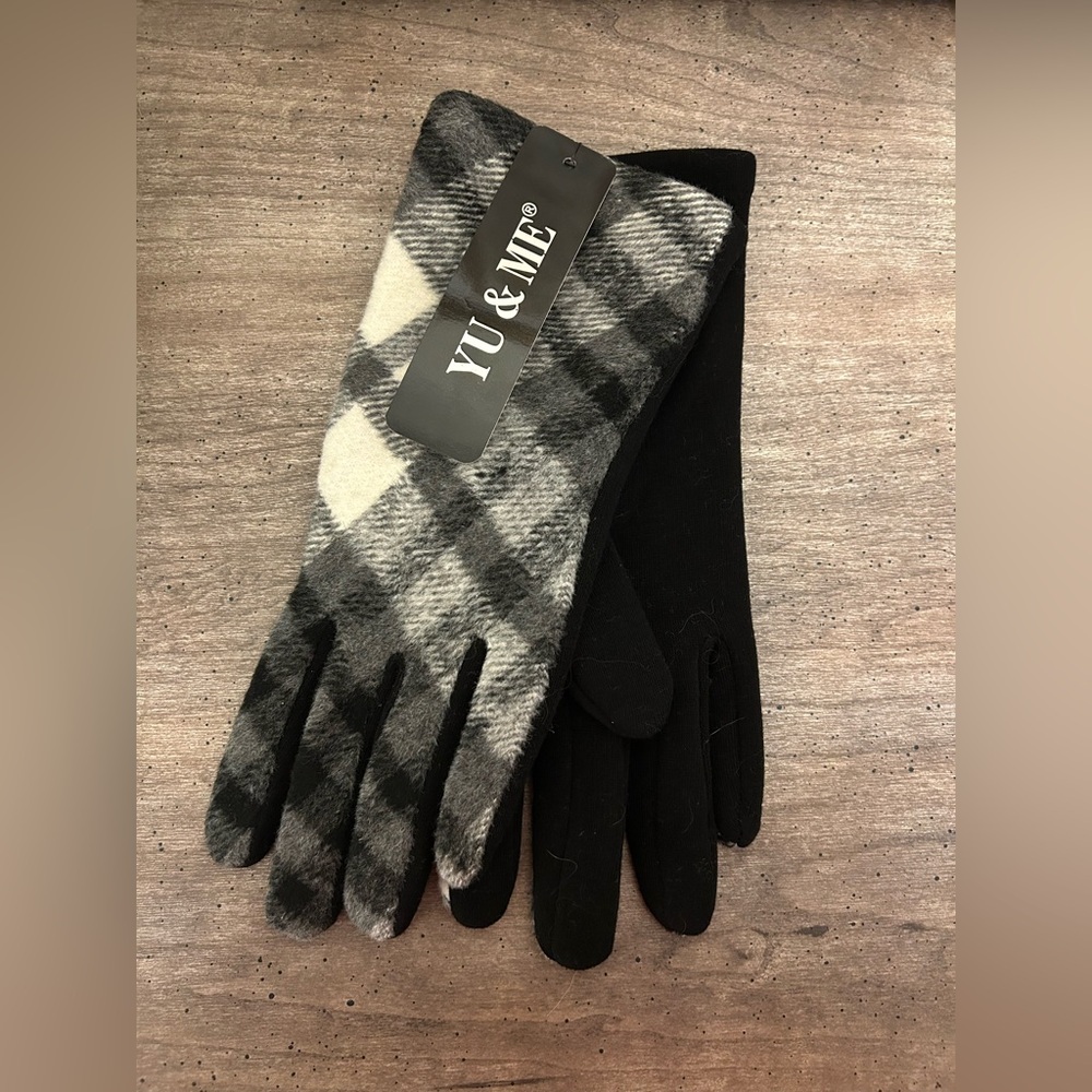 Women's Plaid Black and Gray Gloves